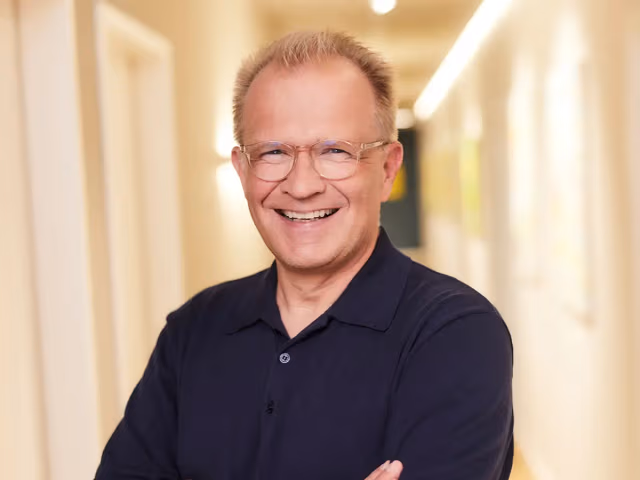 Prof. Dr. Oliver Tobolski